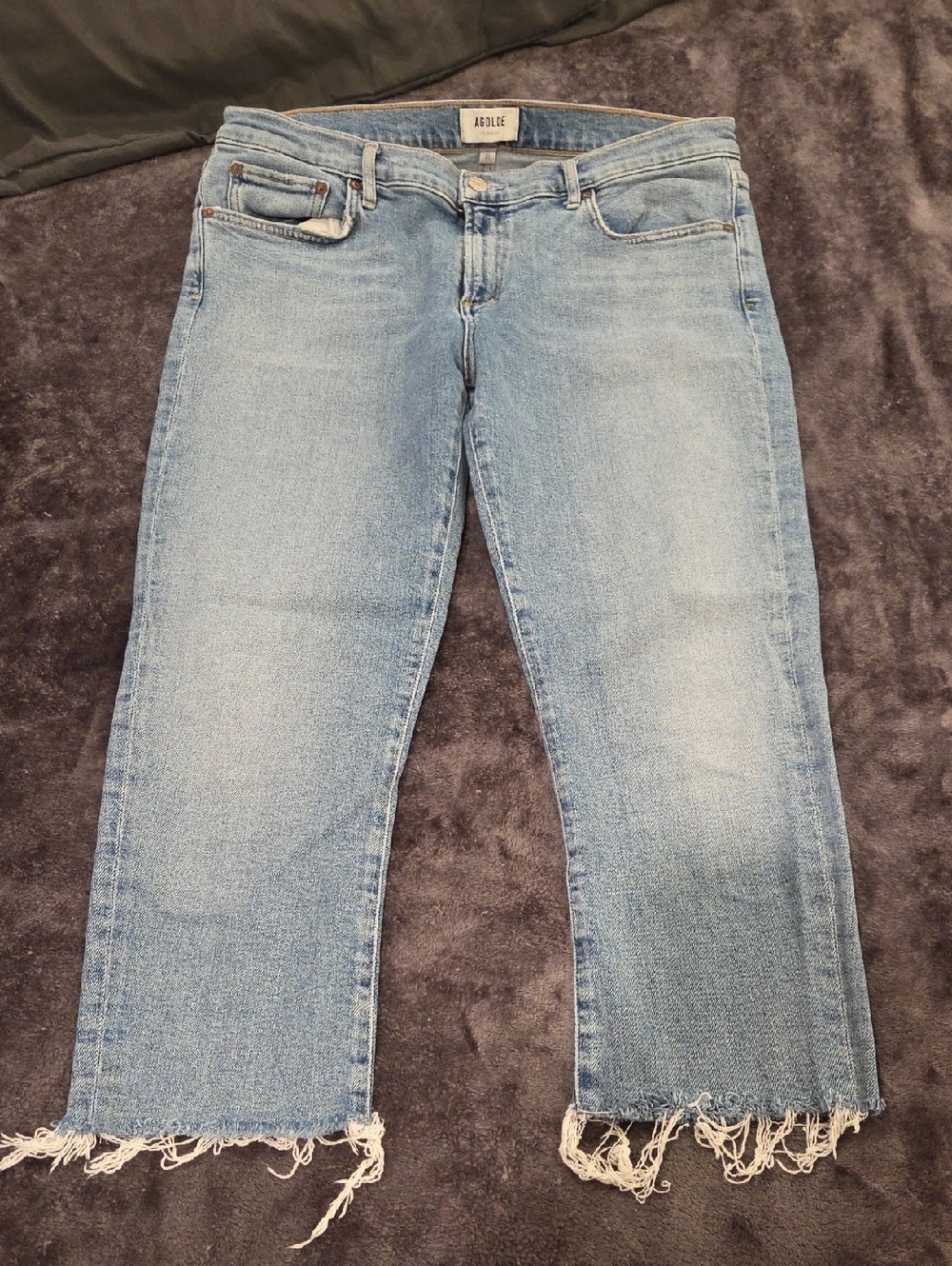 Agolde "Toni" Light Blue Relaxed Crop Jeans with Frayed Hem Size 31!
